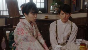 東野絢香さんと井上拓哉さん、ドラマ『おちょやん』のワンシーン